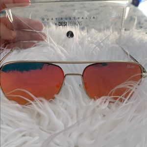Quay sunglasses with case